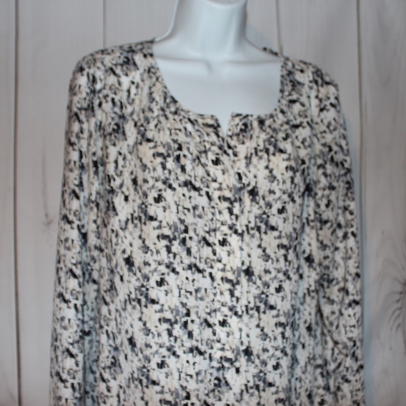 CAbi Abstract Print Blouse Medium M - Picture 3 of 8